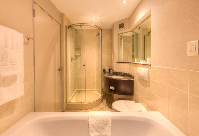 Номер Стандарт Адаптированный для Инвалидов, City Lodge Hotel Sandton, Morningside