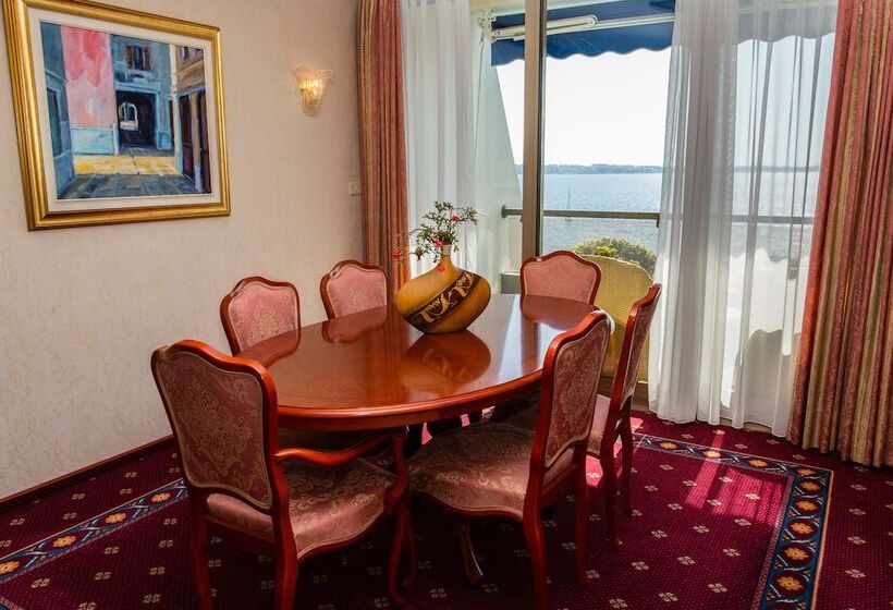 سوئیت اجرایی با چشم‌انداز دریا, Grand Hotel Bernardin