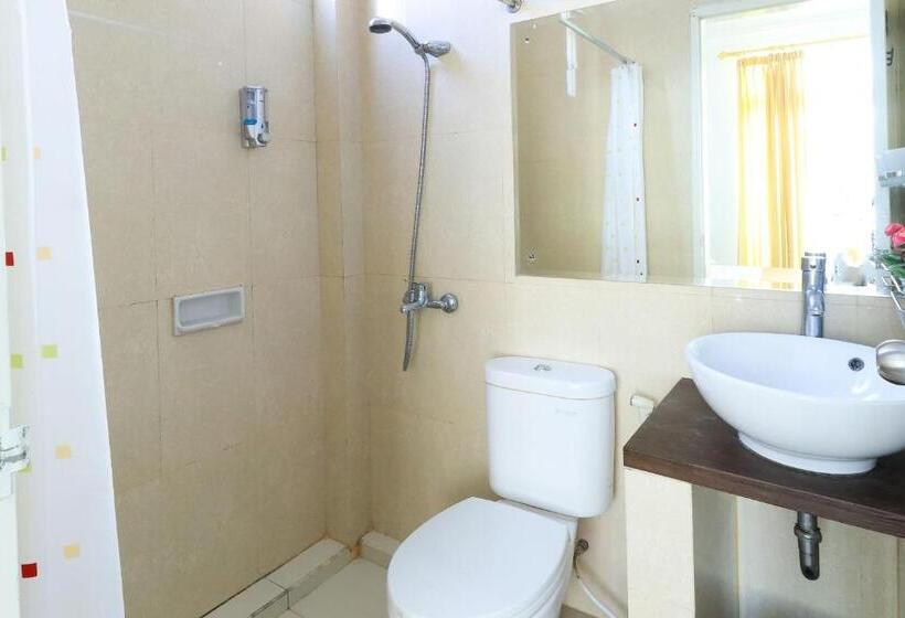 اتاق لوکس, Ge Jacmart Homestay Makassar