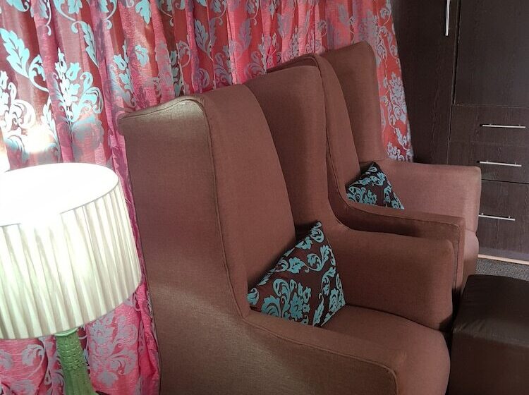패밀리 룸, Gemstone Guest House