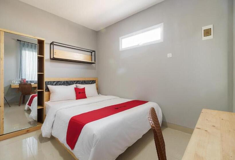 Номер Стандарт, Reddoorz Near Plaza Atrium Senen
