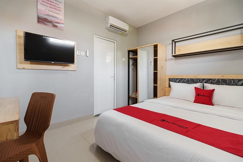 Номер Стандарт, Reddoorz Near Plaza Atrium Senen