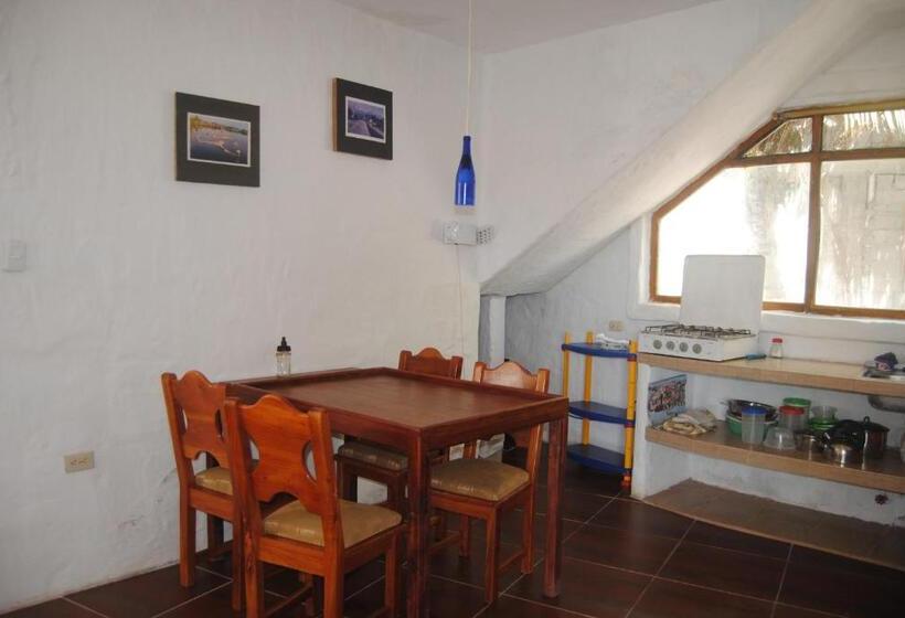 Апартаменты 2 Спальни, Hostal Galapagos By Bar De Beto