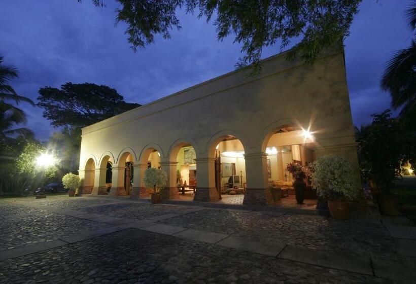 سوییت لوکس, Y Spa Santa Fe Colonial