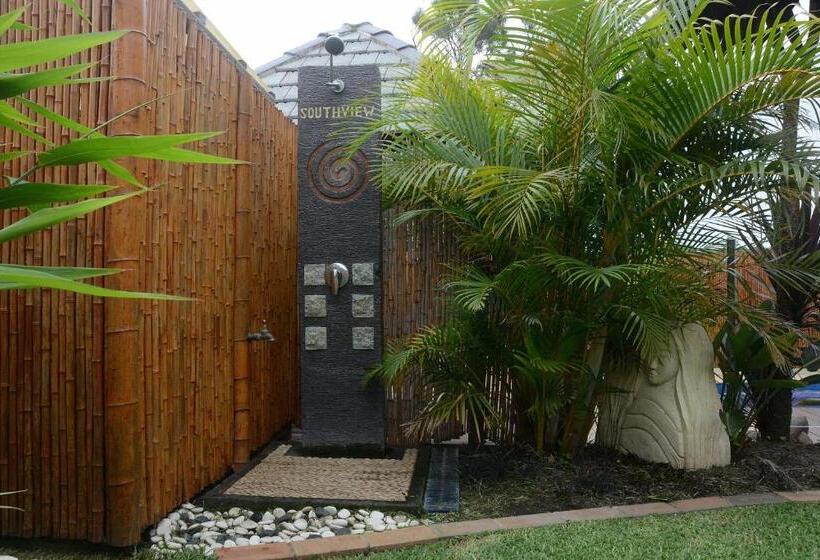 Люкс Вид на Сад, Southview Guest House