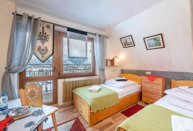 Quarto Estandar, Willa Cztery Pory Roku