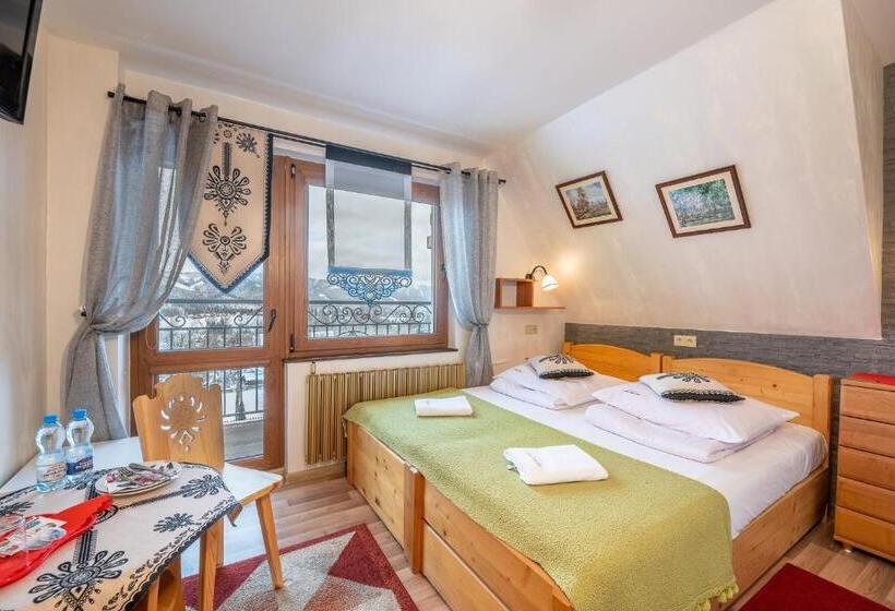 Quarto Estandar, Willa Cztery Pory Roku