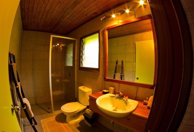 بانگلوی لوکس, Waidroka Bay Resort