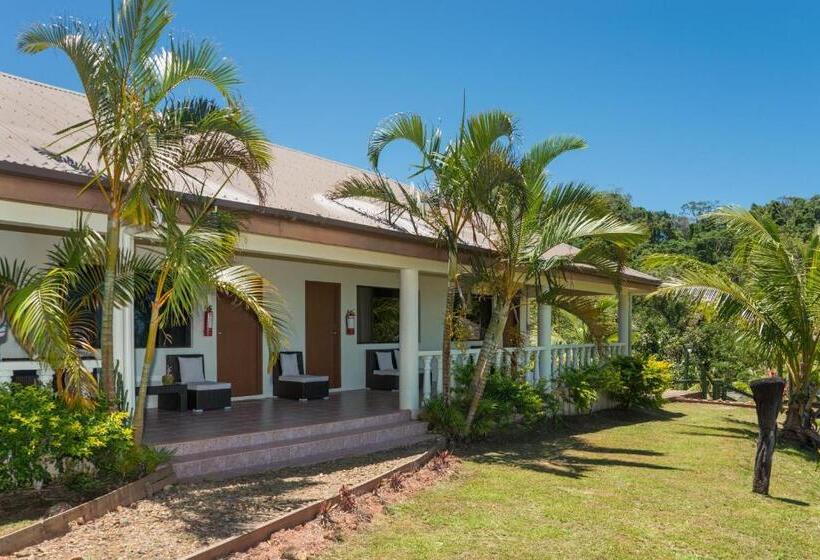 اتاق استاندارد یک نفره, Waidroka Bay Resort