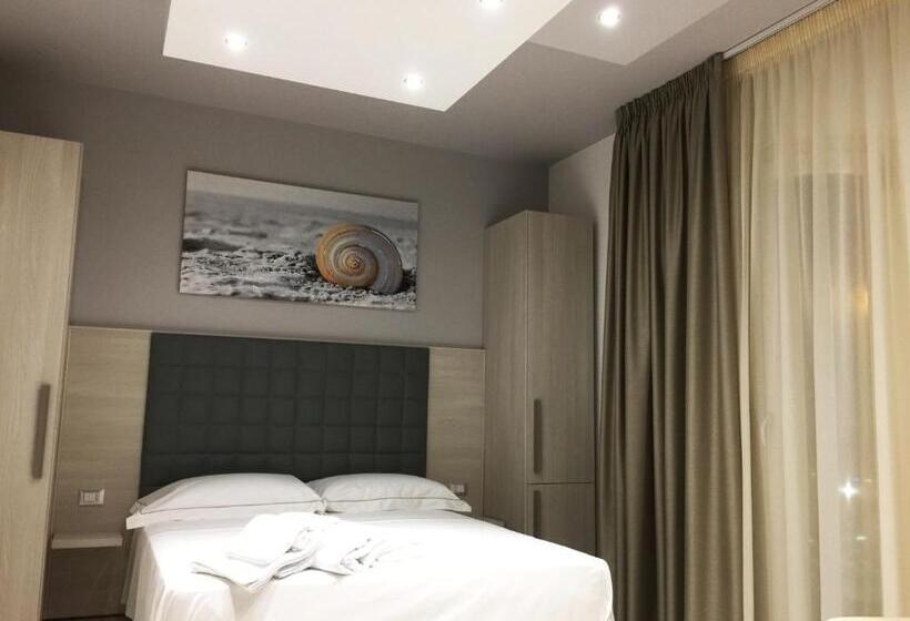 اتاق استاندارد چهار تخته با چشم‌انداز دریا, B&b Bella Costa   Lungomare Porto Cesareo