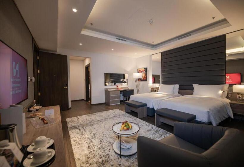 اتاق خانوادگی, Swissbelboutique Bneid Algar Kuwait