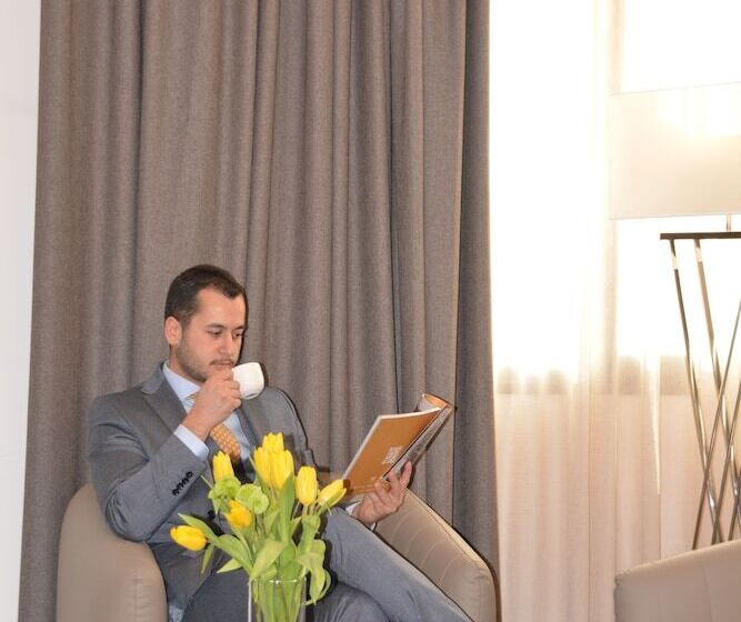 اتاق خانوادگی, Swissbelboutique Bneid Algar Kuwait
