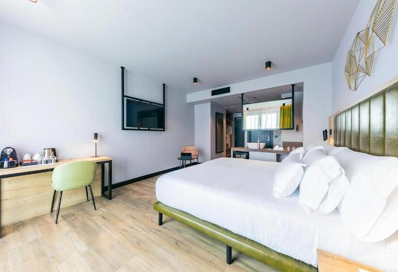 带观景的豪华间, Barcelo Budapest