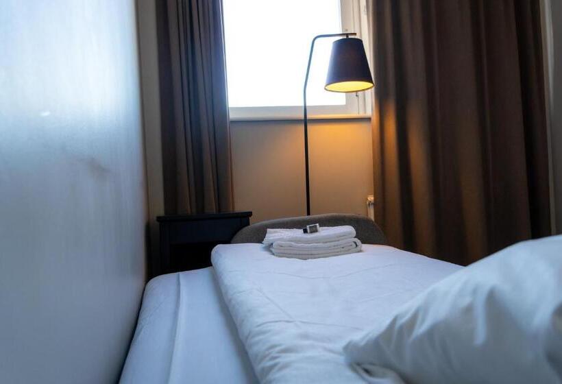 اتاق استاندارد سه نفره, Vänerport Stadshotell I Mariestad