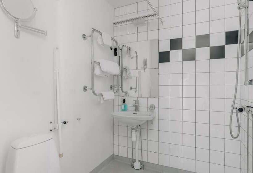 اتاق استاندارد یک نفره, Skara Stadshotell