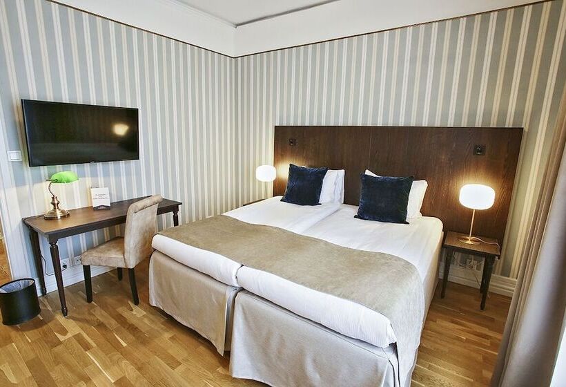 Camera Standard, Skara Stadshotell