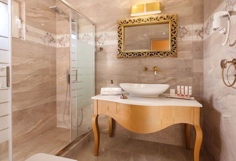 Люкс Престиж, Kyniska Palace Conference & Spa
