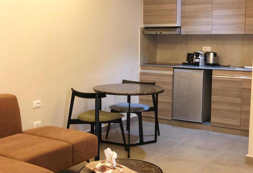 سوییت اجرایی, Roots Hotel Apartments Abidjan