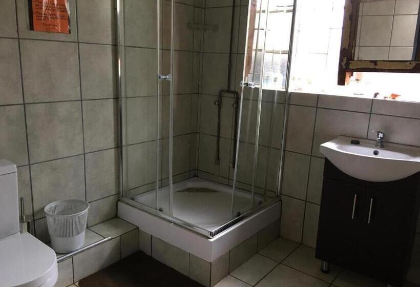 Номер Стандарт, Sabie Gypsy's Backpackers