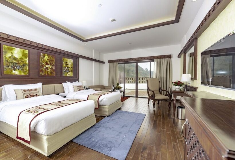 اتاق اجرایی, Chandragiri Hills Resort