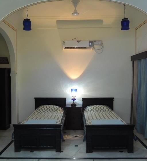 Номер Deluxe, Dhulagarh Heritage Palace Hotel Near Jaipur