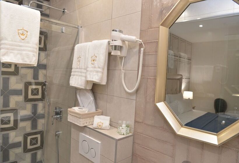 اتاق استاندارد, The Duke Luxury Rooms