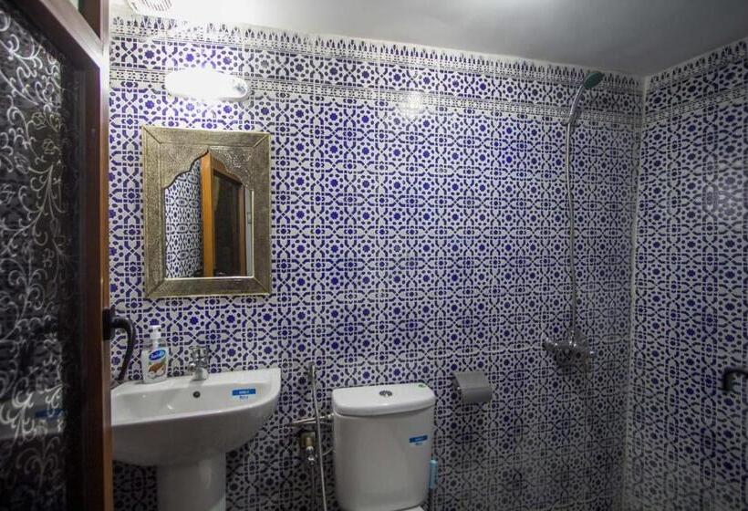 اتاق استاندارد سه نفره, Dar Milouda Rcif