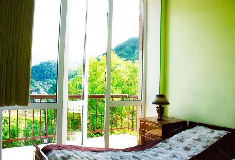 Номер Стандарт Трехместный, Hayq Hotel Dilijan