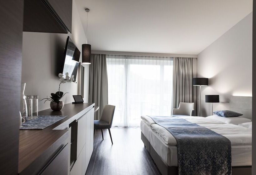 Номер Стандарт, Nuhr Medical   Hotel & Restaurant