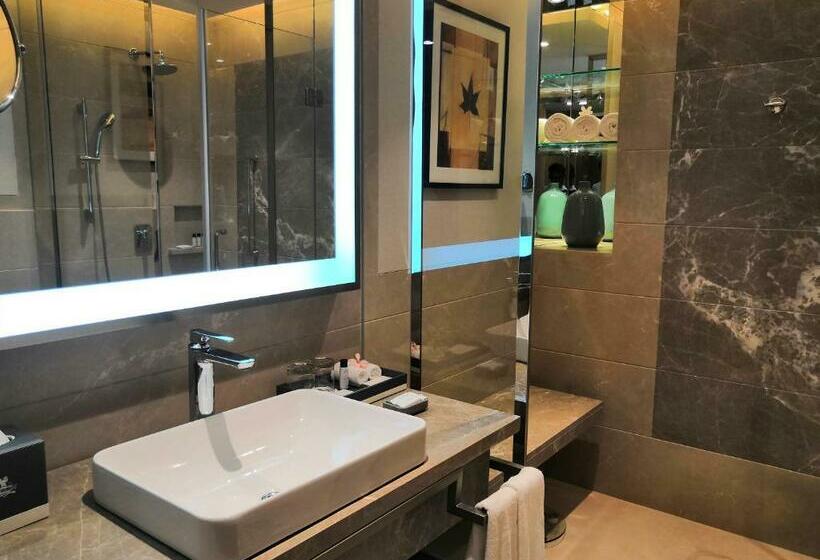 اتاق لوکس, Belvedere Golf & Country Club