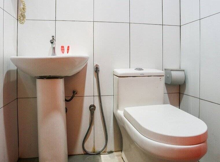 اتاق استاندارد, OYO 763 Tazara Hotel
