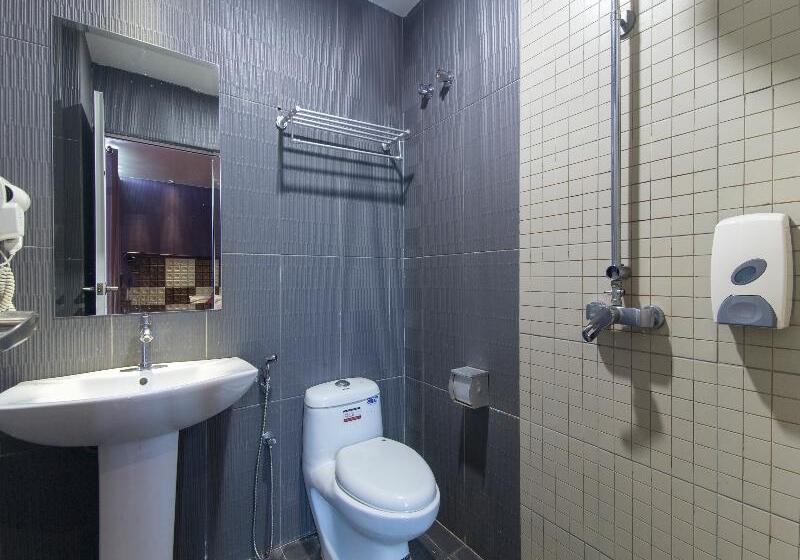 سوییت اجرایی, OYO 763 Tazara Hotel