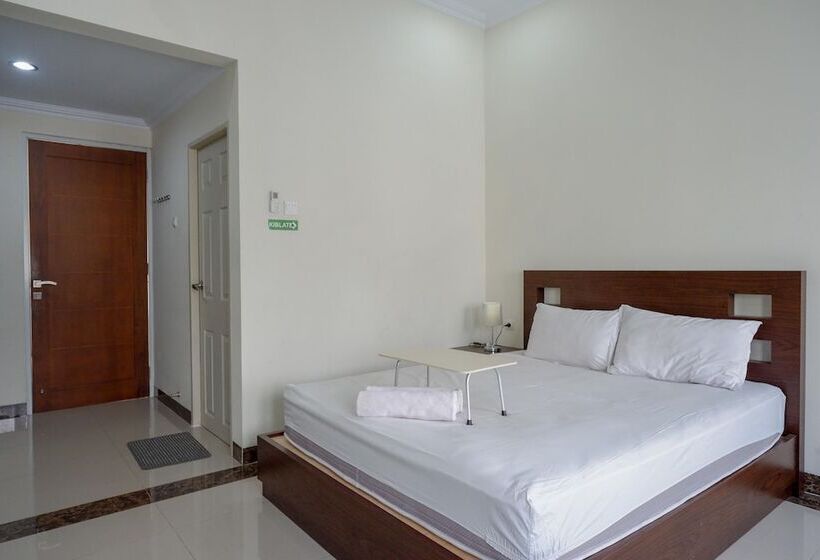 Номер Deluxe, Urbanview Hotel Syariah Casa Azmya Yogyakarta