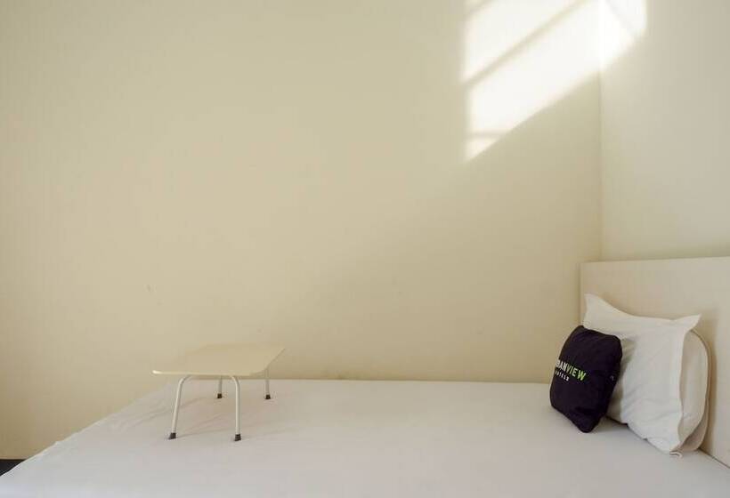 Номер Стандарт Индивидуальный, Urbanview Hotel Syariah Casa Azmya Yogyakarta