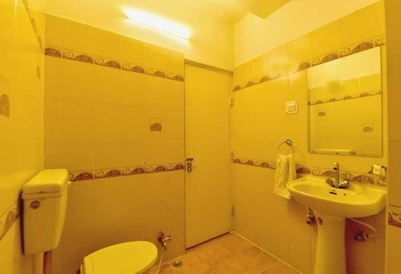 基本间, Oyo 22915 C M Regency