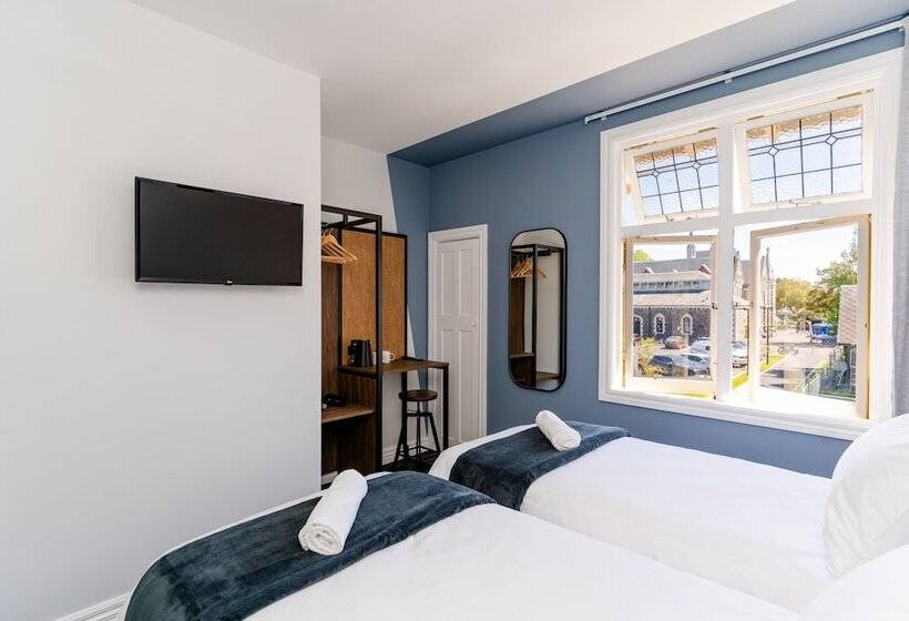 Номер Стандарт, Haka House Christchurch
