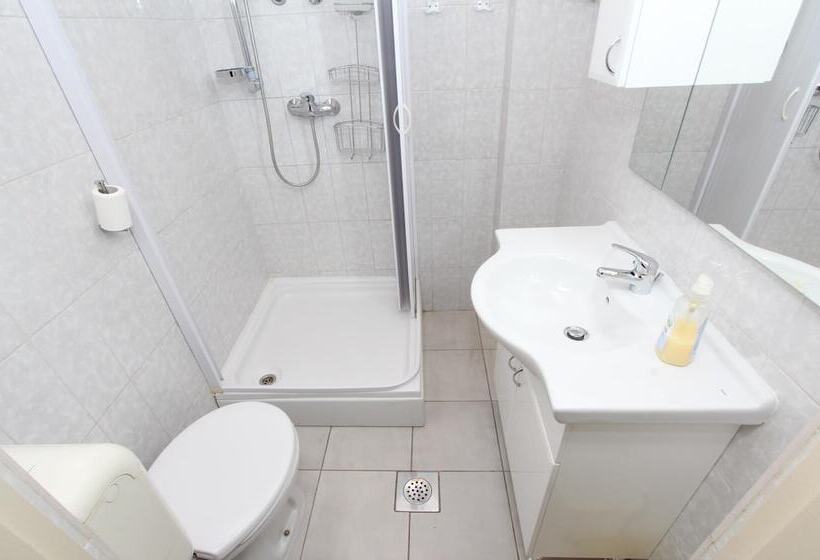 اتاق استاندارد با بالکن و چشم‌انداز دریا, Apartments Aurora