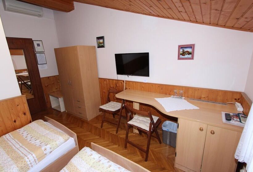 اتاق استاندارد, Apartments Aurora