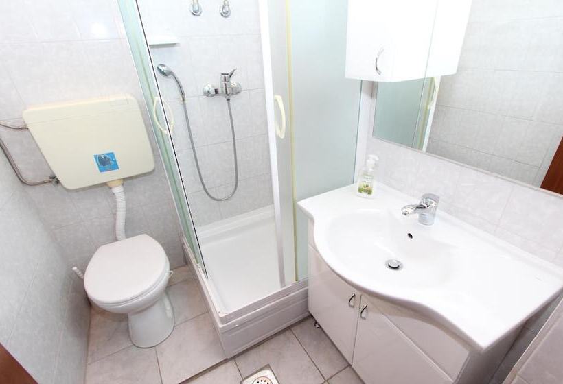 اتاق استاندارد, Apartments Aurora