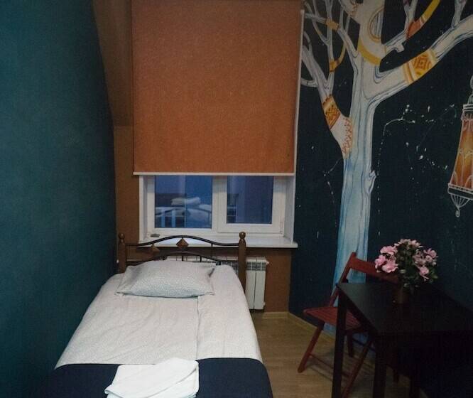 エコノミーシングルルーム, Central House Hotel   Hostel