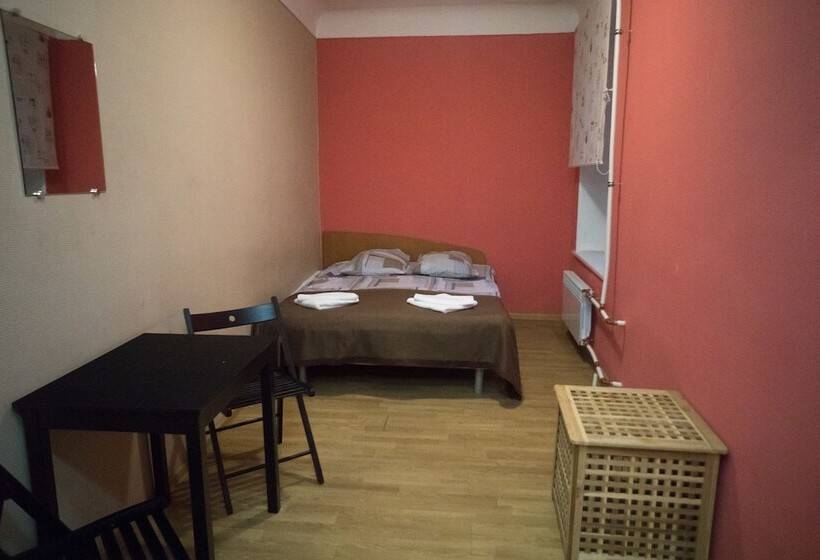 エコノミールーム, Central House Hotel   Hostel