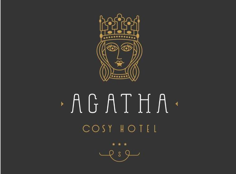 غرفة قياسية, Agatha Cosy