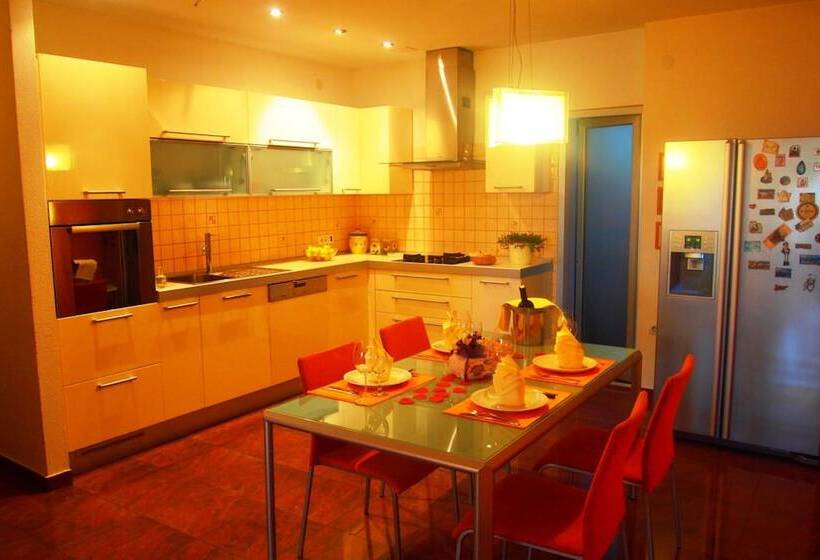 Apartamento Deluxe 2 Quartos, Apartments Dany