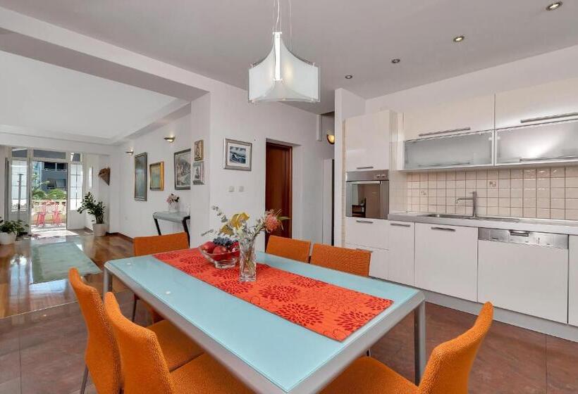 Apartamento Deluxe 2 Quartos, Apartments Dany