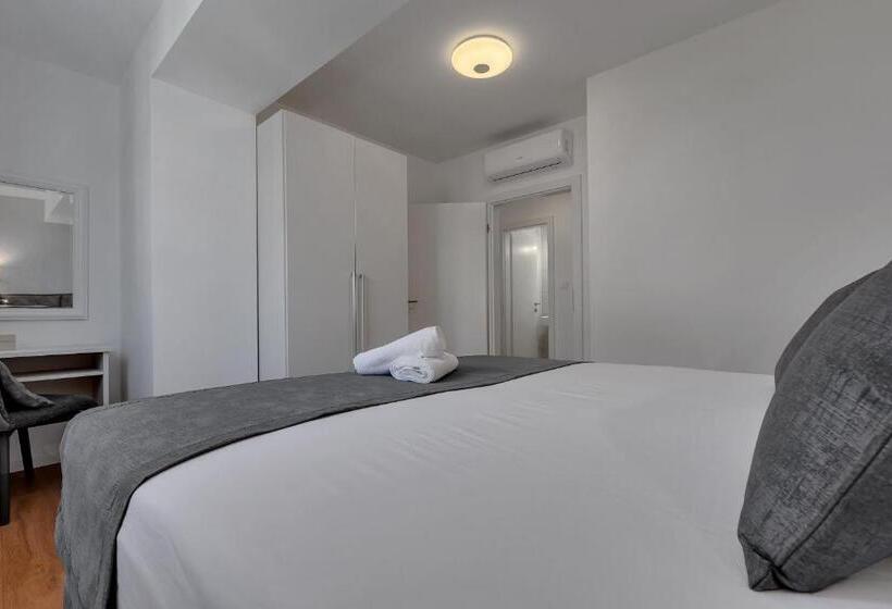 Apartamento 1 Dormitório com Vistas, Apartments Dany