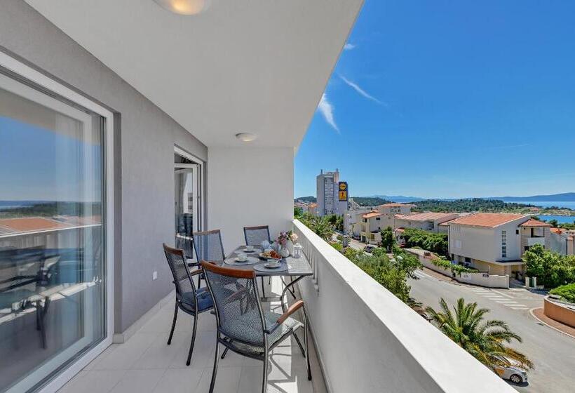 Apartamento 1 Dormitório Vista Mar, Apartments Dany