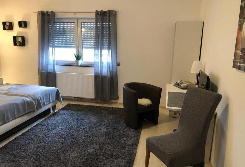 Номер Стандарт, Pension Am Römerhof