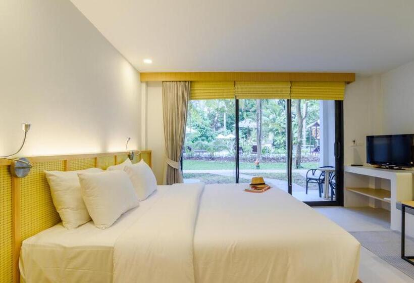 اتاق لوکس سه تخته, Paradise Beach Resort, Koh Samui   Sha Extra Plus