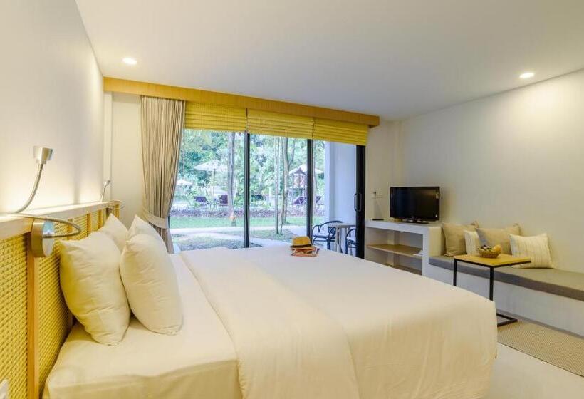 اتاق لوکس سه تخته, Paradise Beach Resort, Koh Samui   Sha Extra Plus
