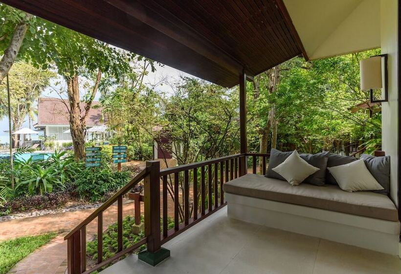 ویلای لوکس 1 خوابه, Paradise Beach Resort, Koh Samui   Sha Extra Plus